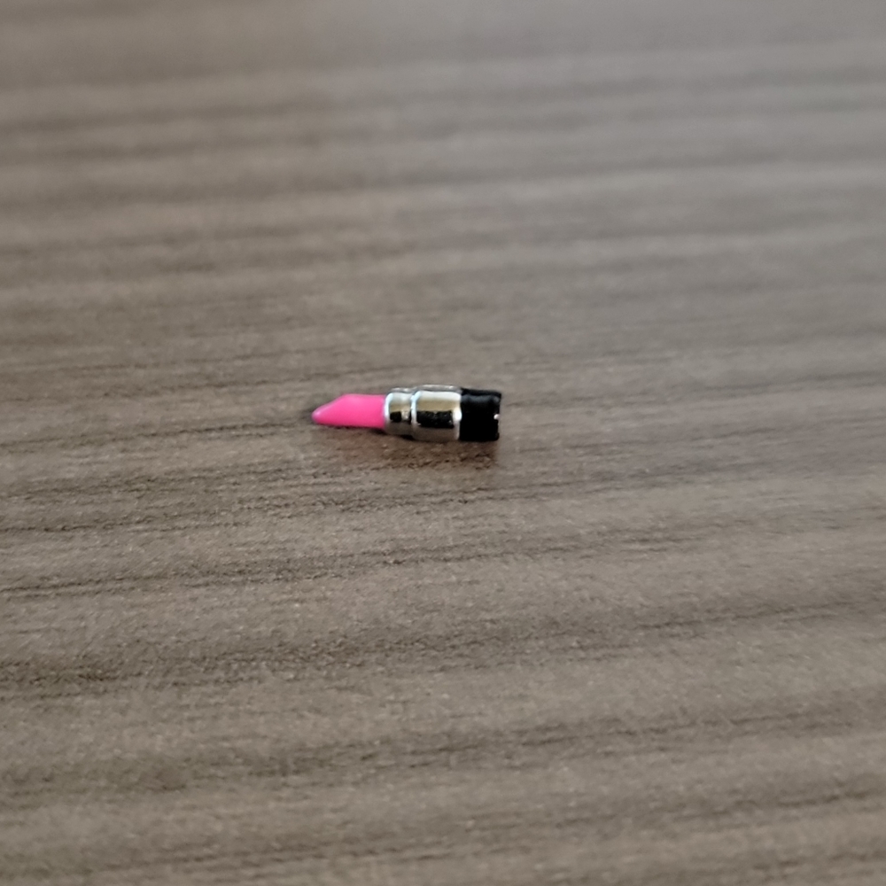Origami Owl lipstick charm